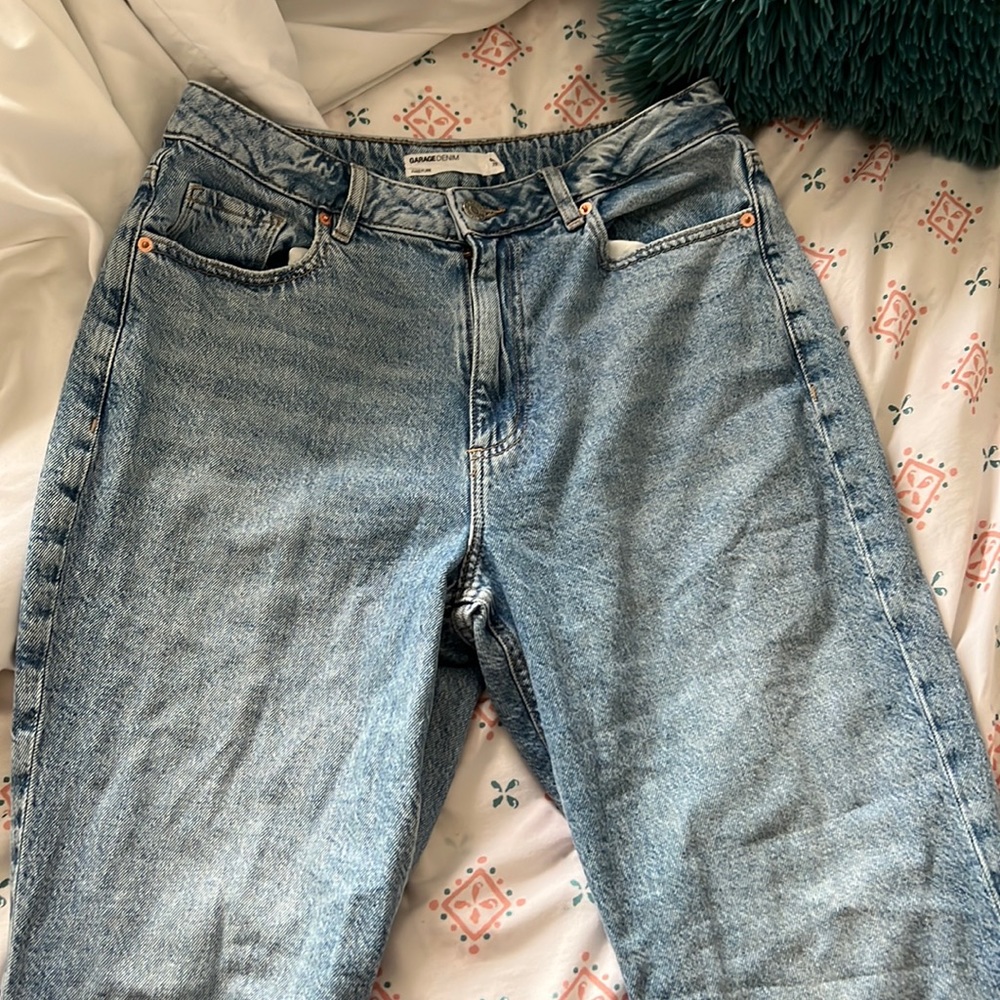 Flared leg Jean (Ellie blue) size 9. Worn a few times.
